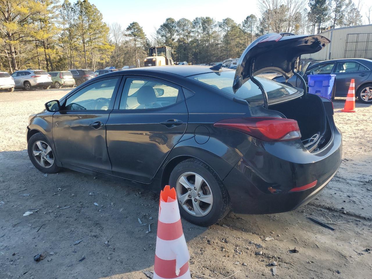2015 HYUNDAI ELANTRA SE - Фото 2