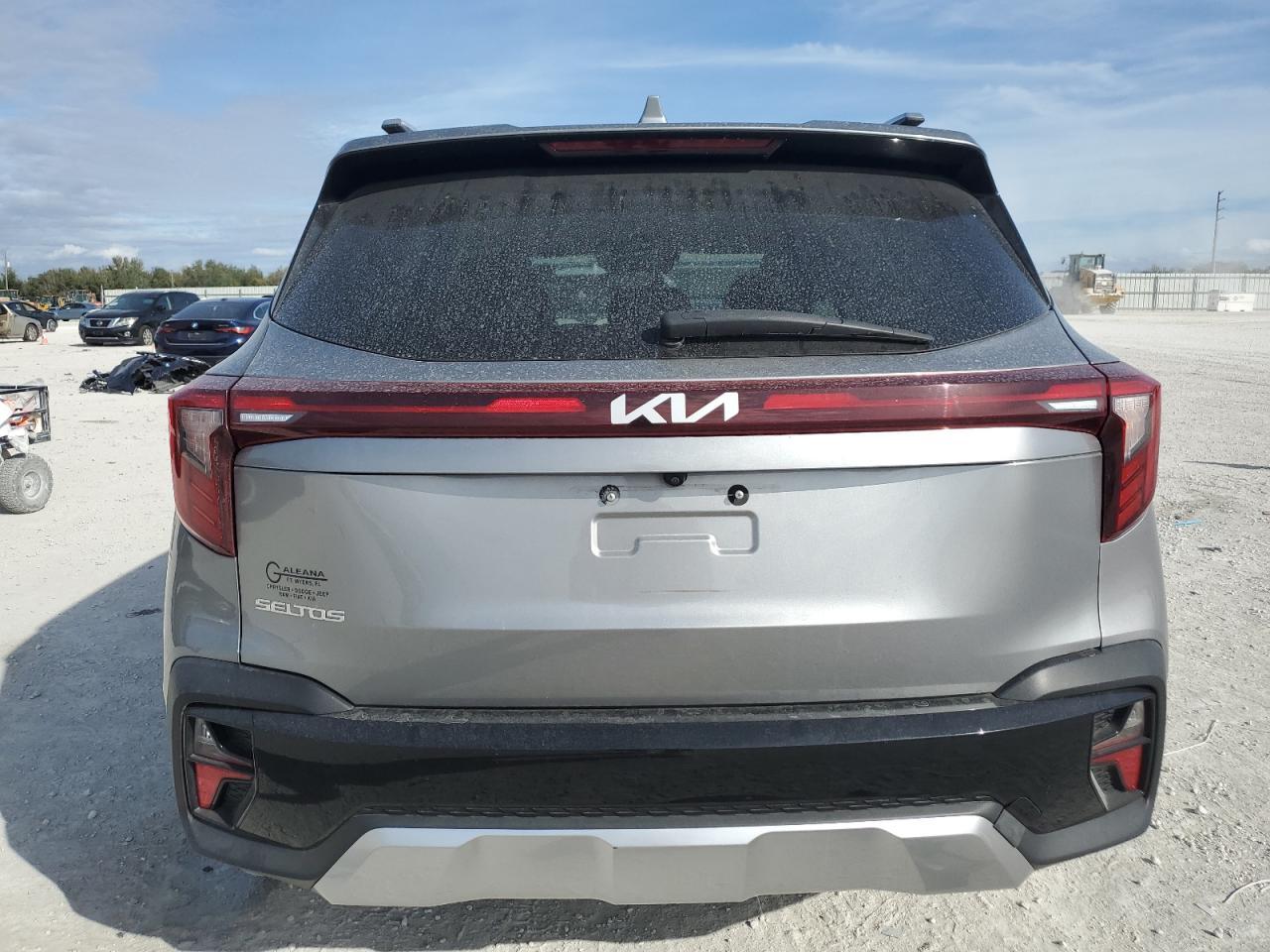 2024 KIA SELTOS EX - Image 6