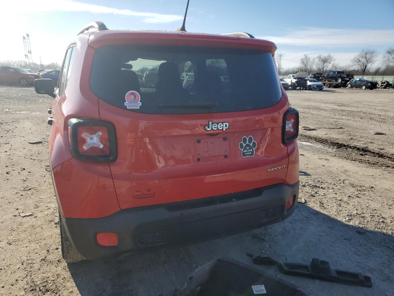 2017 JEEP RENEGADE S - Image 6