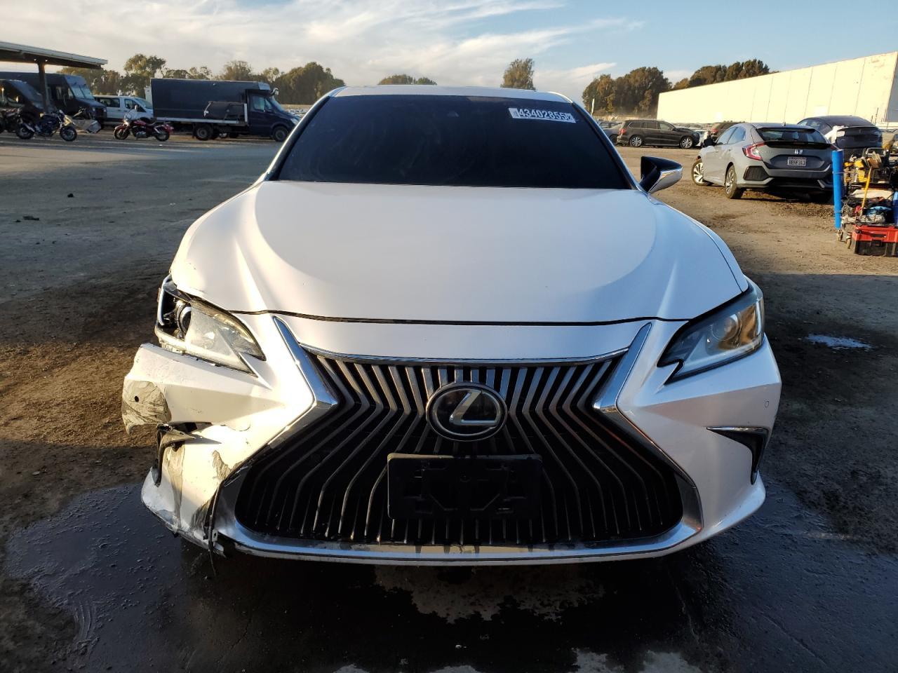 2020 LEXUS ES 350 LUX - Image 5
