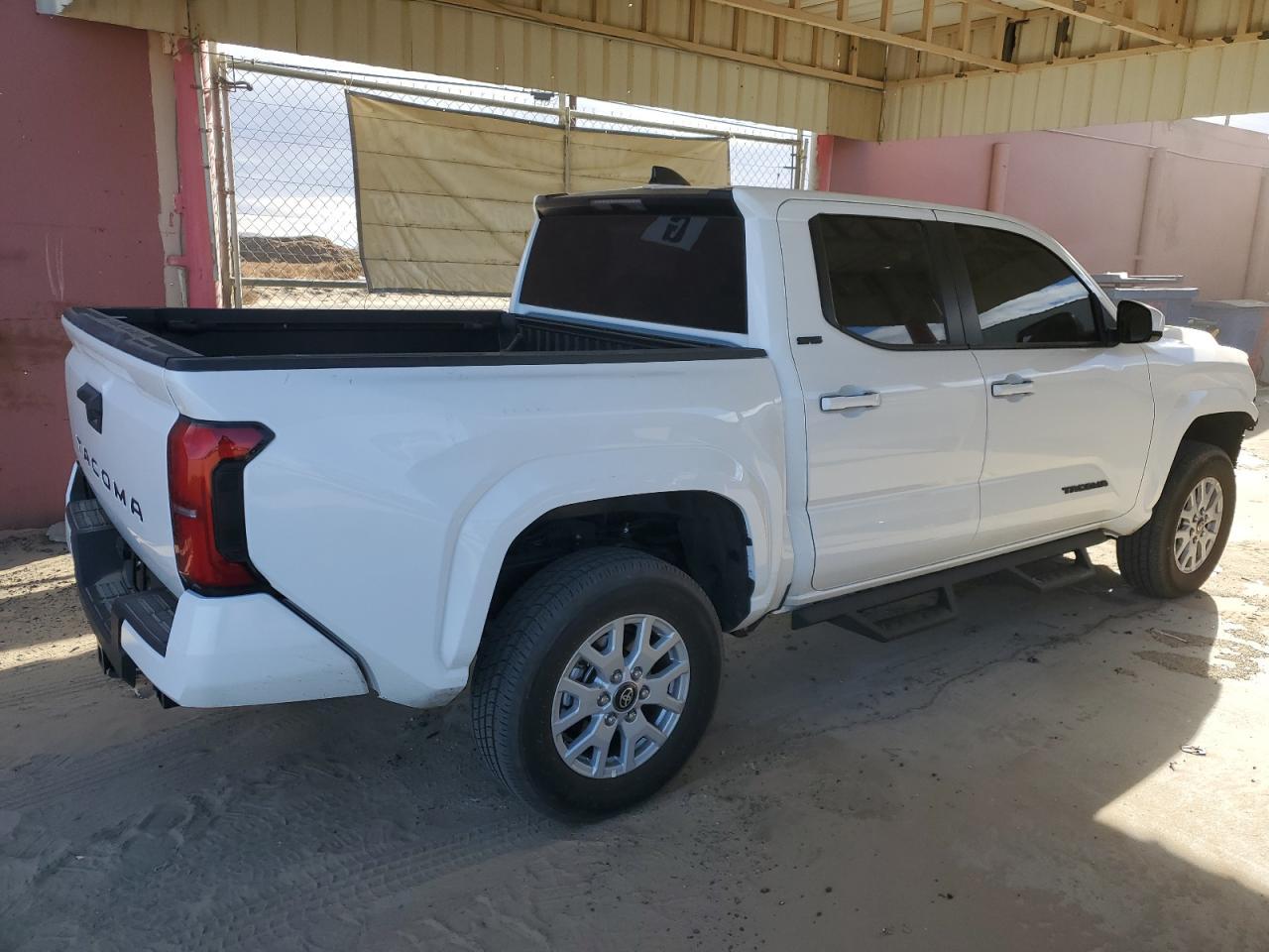 2024 TOYOTA TACOMA DOU - Фото 3