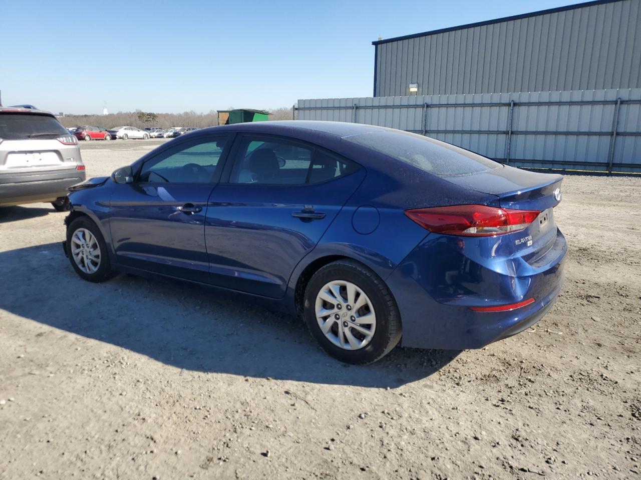2018 HYUNDAI ELANTRA SE - Фото 2