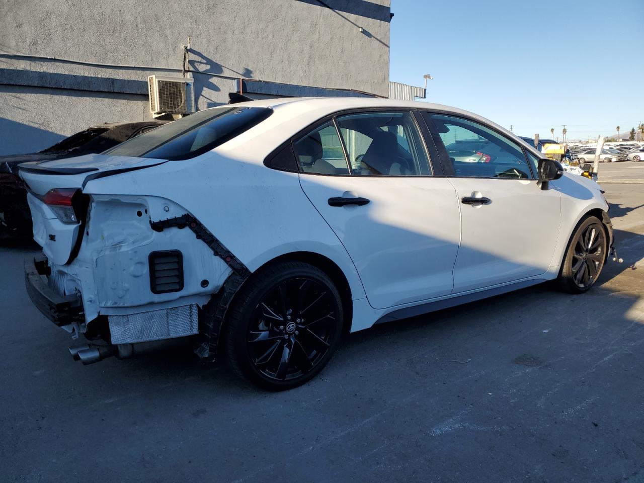 2022 TOYOTA COROLLA SE - Фото 3