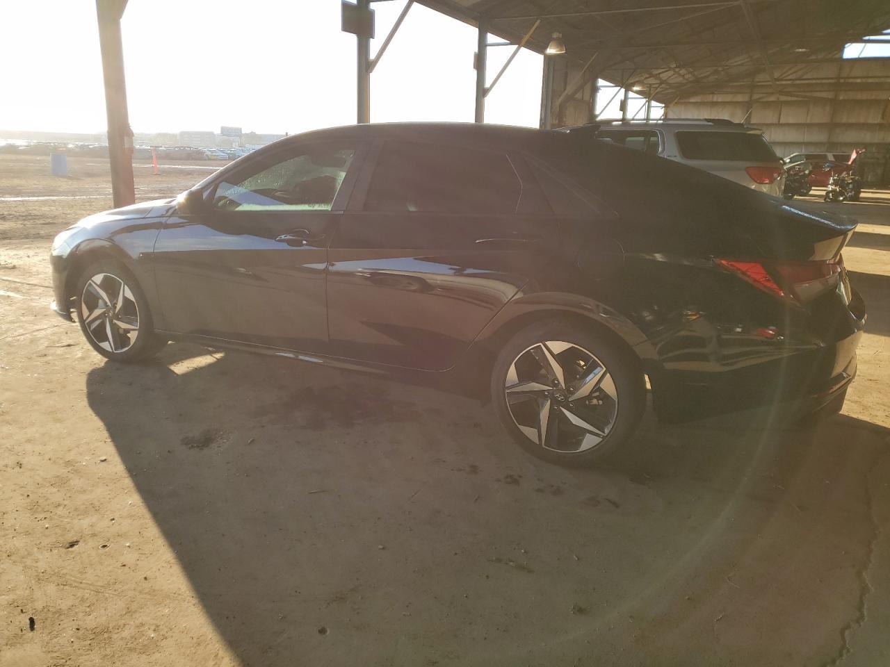 2023 HYUNDAI ELANTRA SE - Image 2