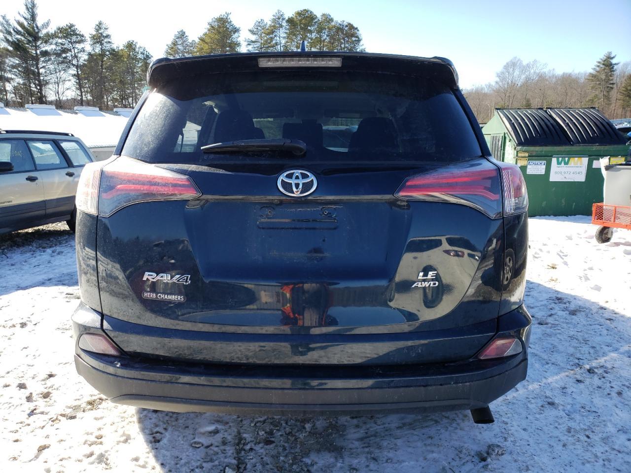 2018 TOYOTA RAV4 LE - Image 6