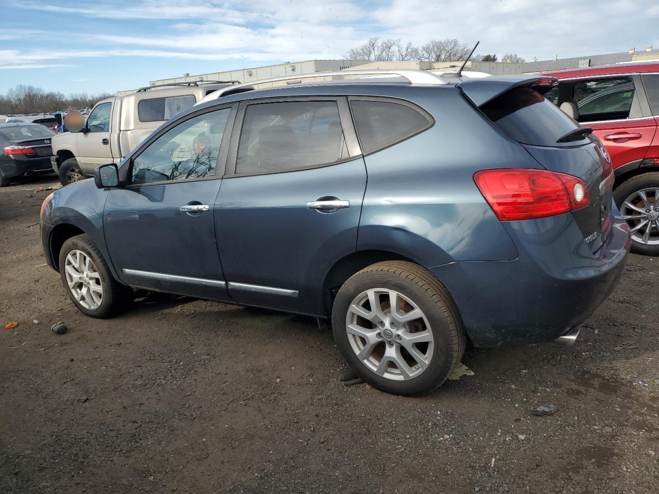 2013 NISSAN ROGUE S - Фото 2