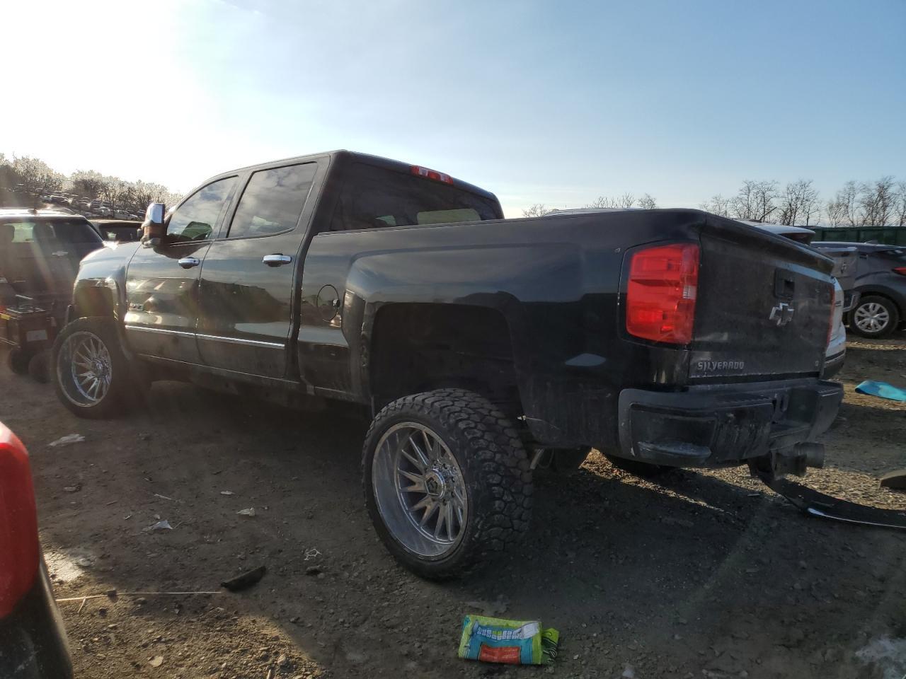 2018 CHEVROLET SILVERADO - Фото 2
