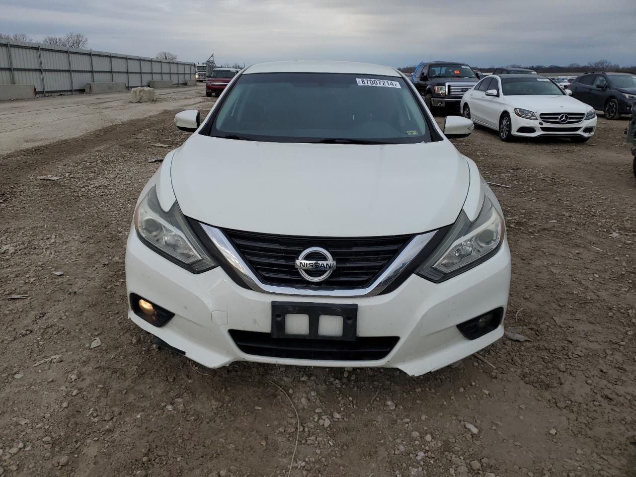 2017 NISSAN ALTIMA 2.5 - Фото 5