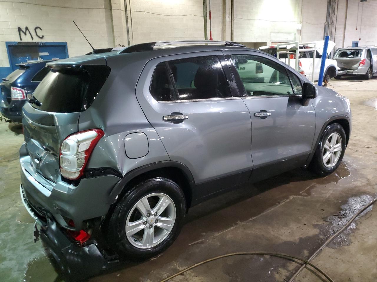 2019 CHEVROLET TRAX 1LT - Фото 3