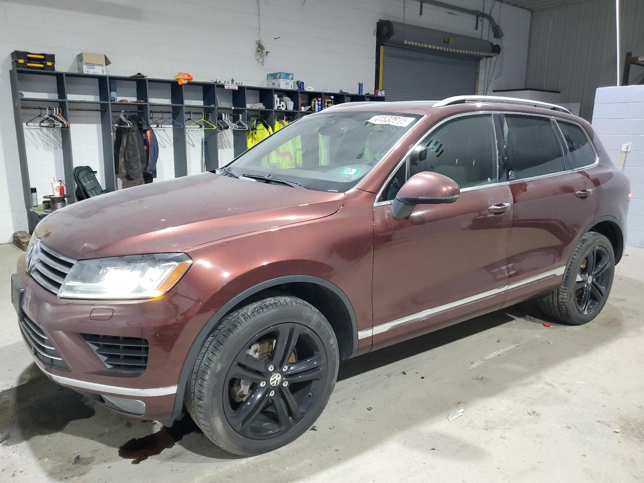 2017 VOLKSWAGEN TOUAREG WO