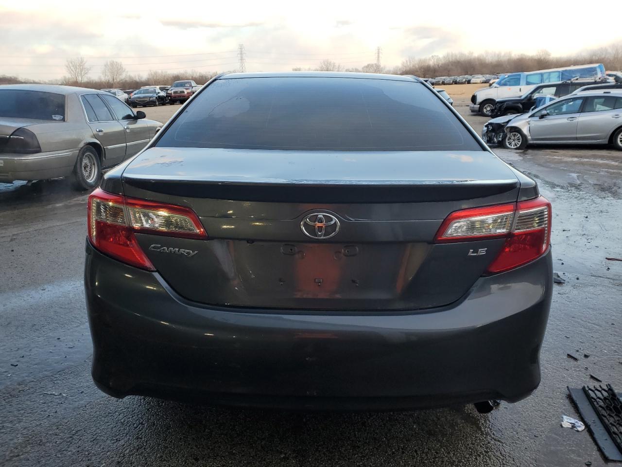 2014 TOYOTA CAMRY L - Image 6