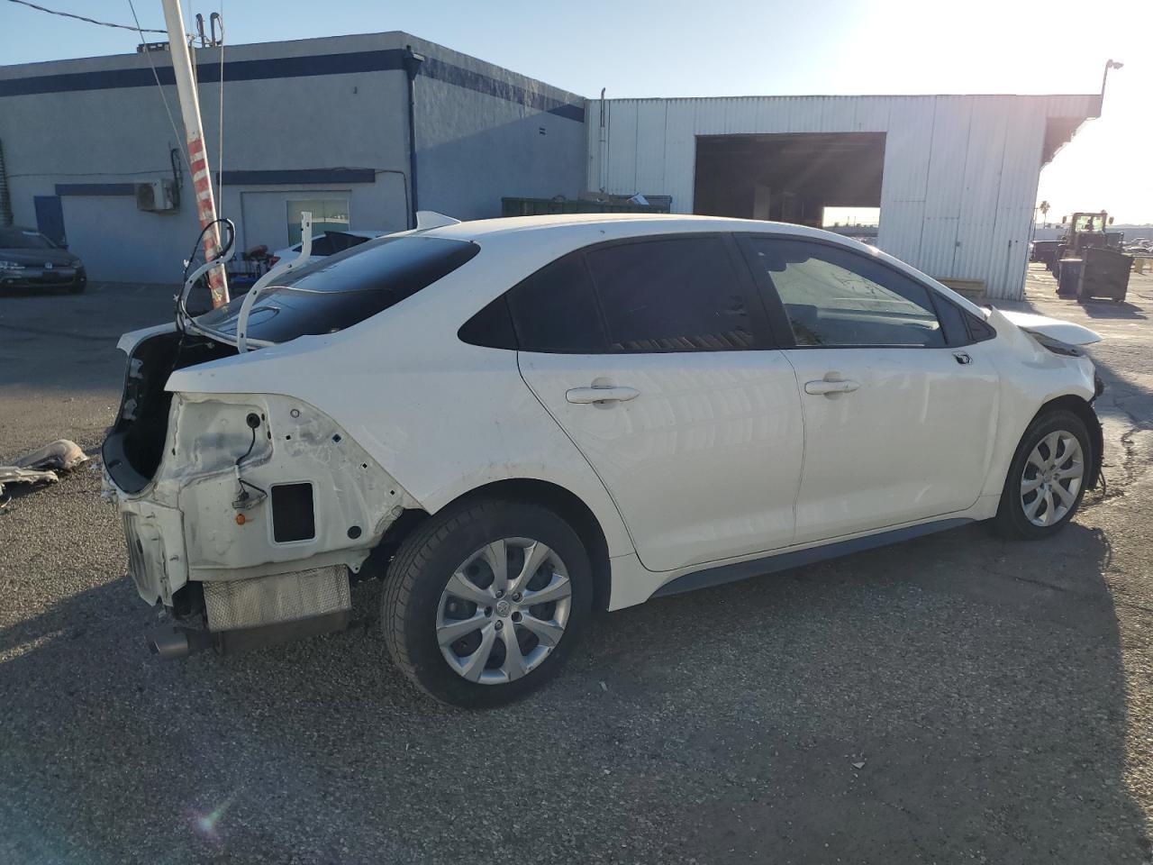 2022 TOYOTA COROLLA SE - Фото 3