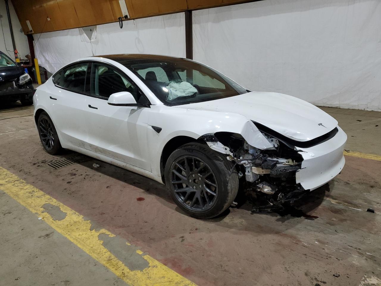 2024 TESLA MODEL 3 - Фото 4