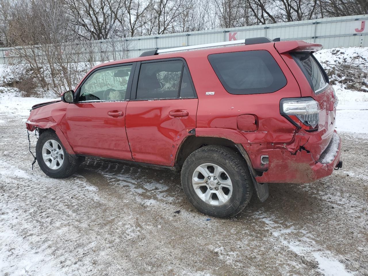 2022 TOYOTA 4RUNNER SR - Фото 2