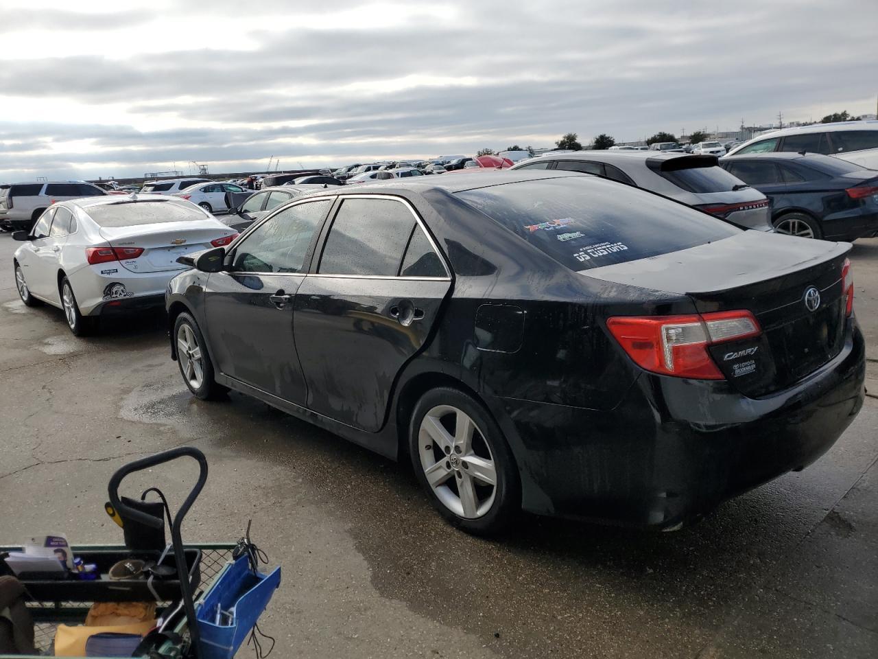 2014 TOYOTA CAMRY L - Фото 2