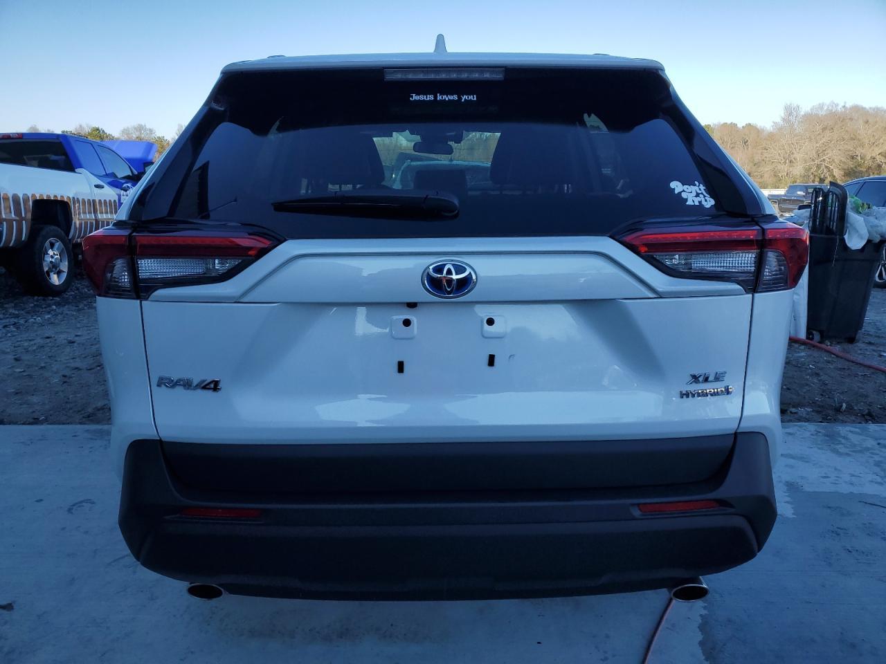 2024 TOYOTA RAV4 XLE P - Фото 6
