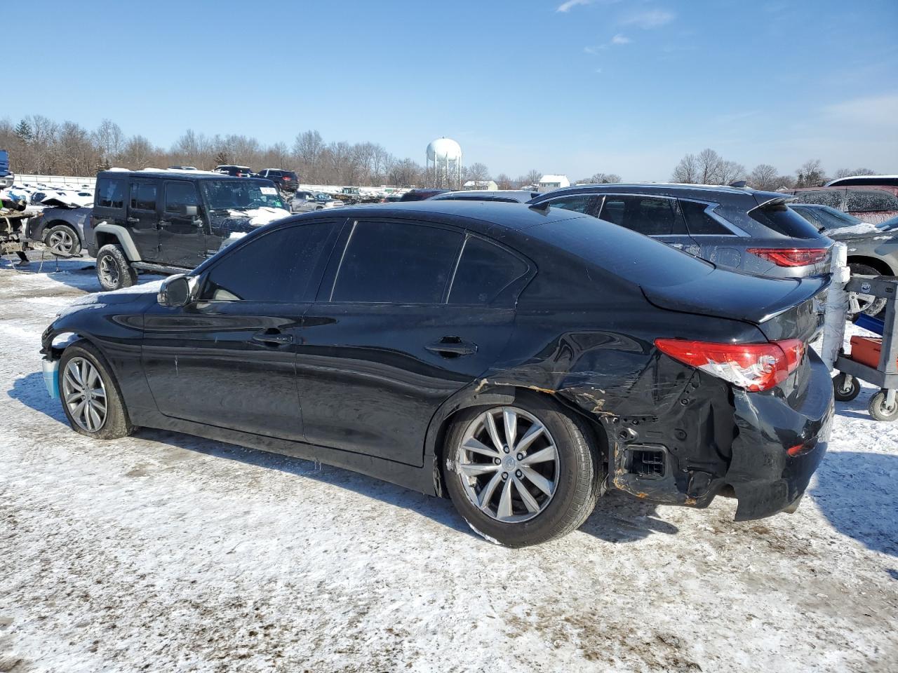2016 INFINITI Q50 PREMIU - Фото 2