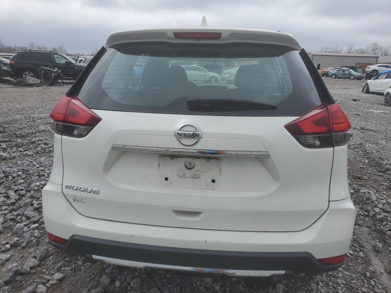 2017 NISSAN ROGUE S - Image 6