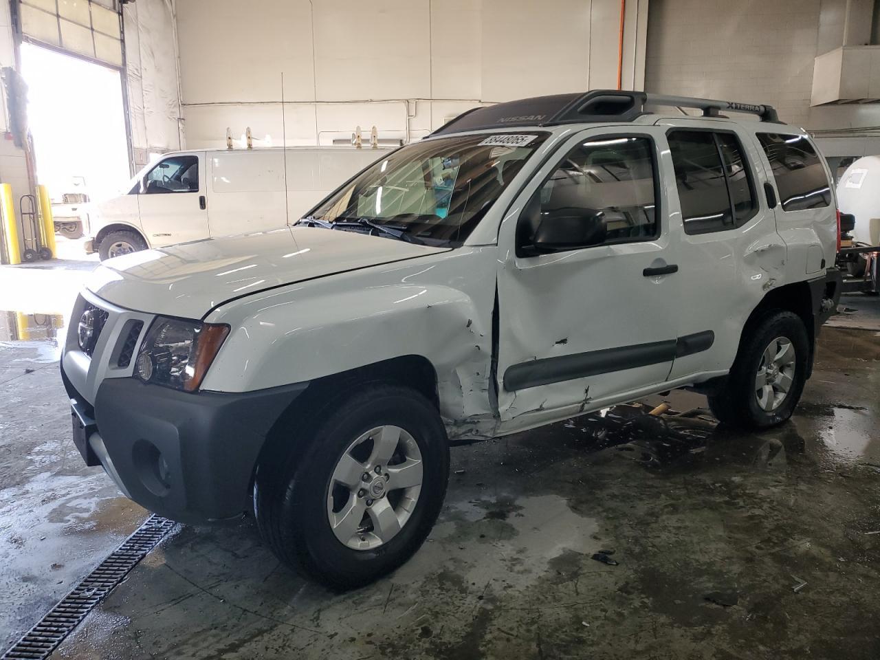 2013 NISSAN XTERRA X