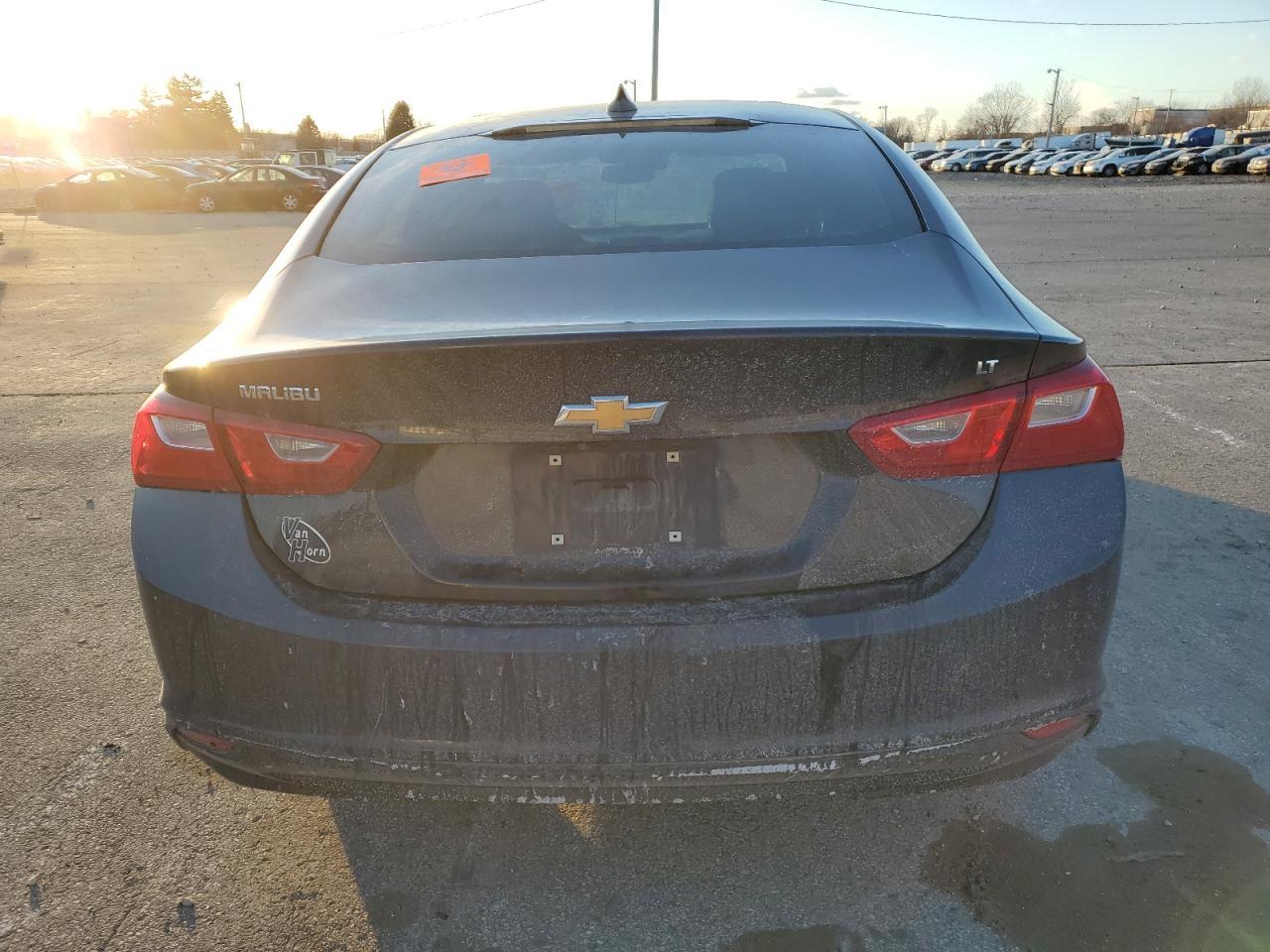 2017 CHEVROLET MALIBU LT - Image 6