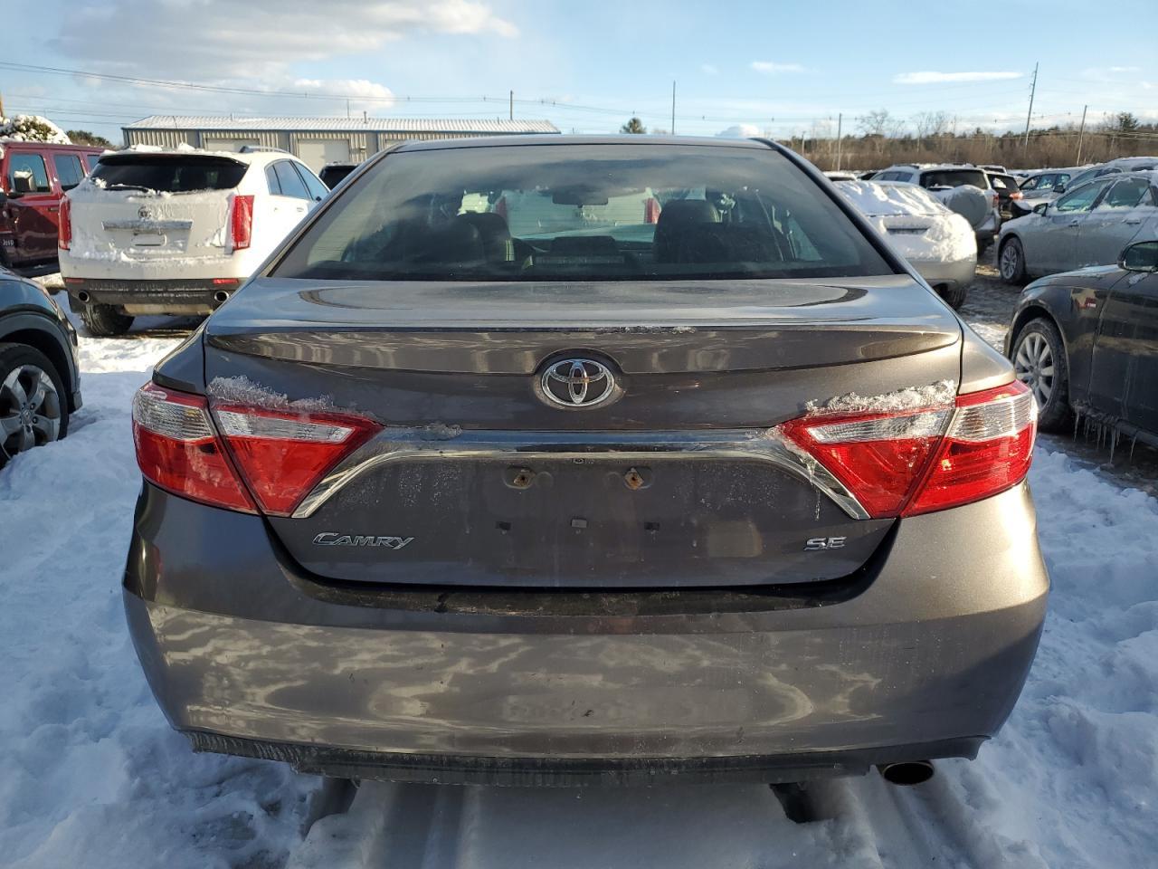 2016 TOYOTA CAMRY LE - Фото 6