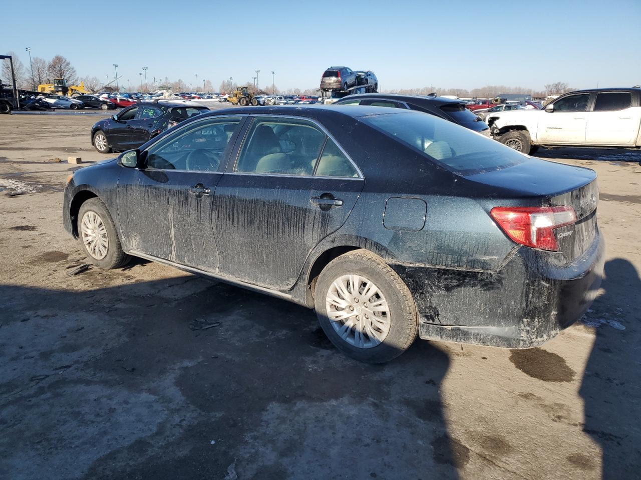 2014 TOYOTA CAMRY L - Фото 2