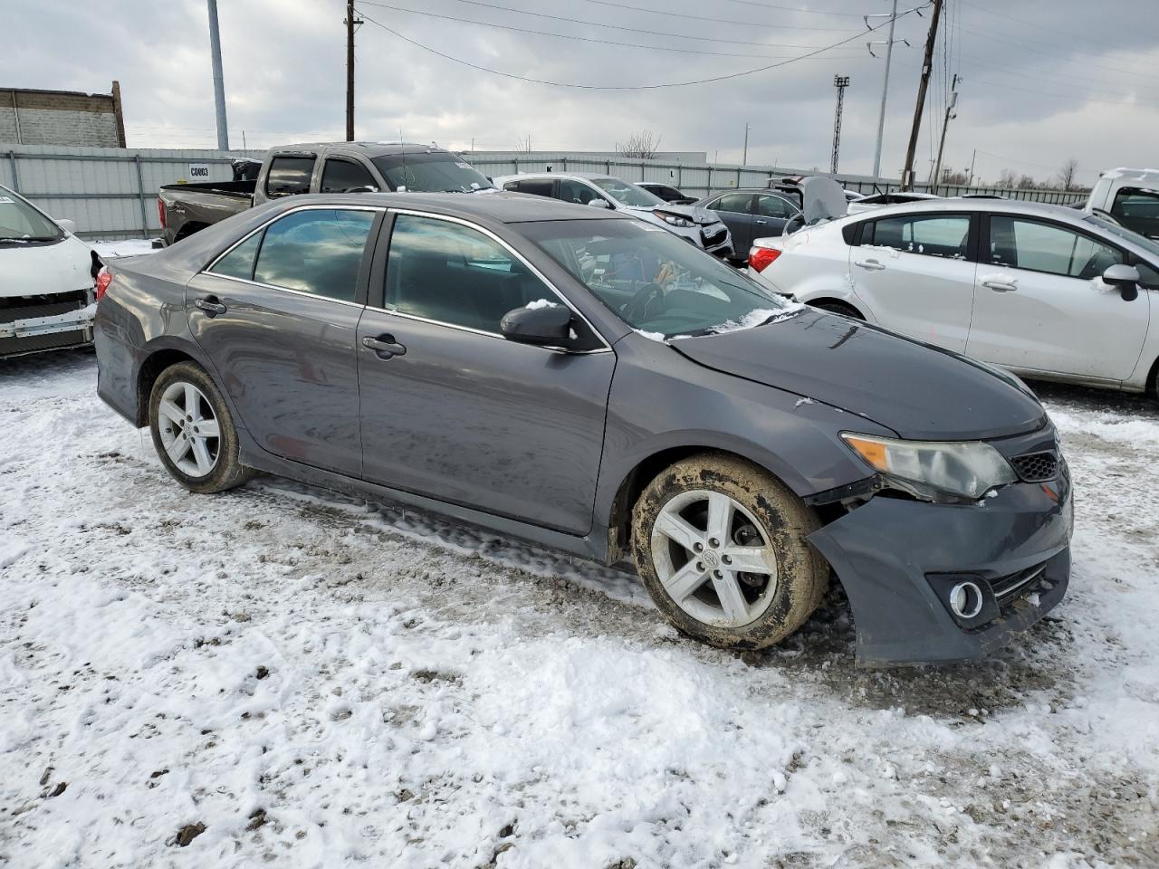 2014 TOYOTA CAMRY L - Фото 4