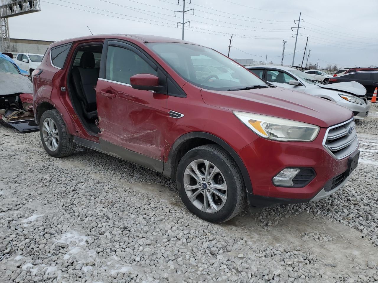 2017 FORD ESCAPE SE - Фото 4