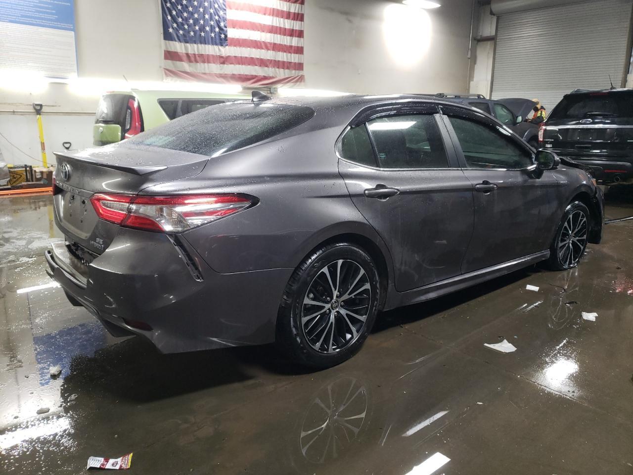 2020 TOYOTA CAMRY SE - Image 3