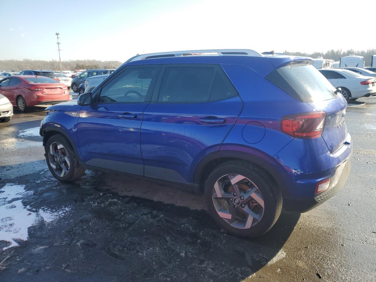 2023 HYUNDAI VENUE SEL - Фото 2