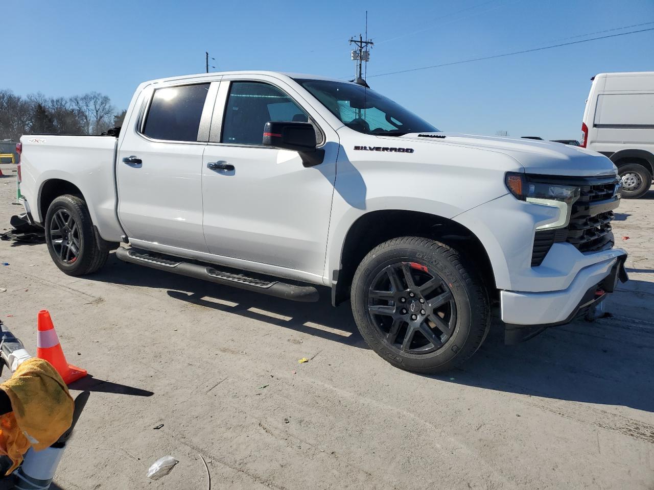 2023 CHEVROLET SILVERADO - Фото 4