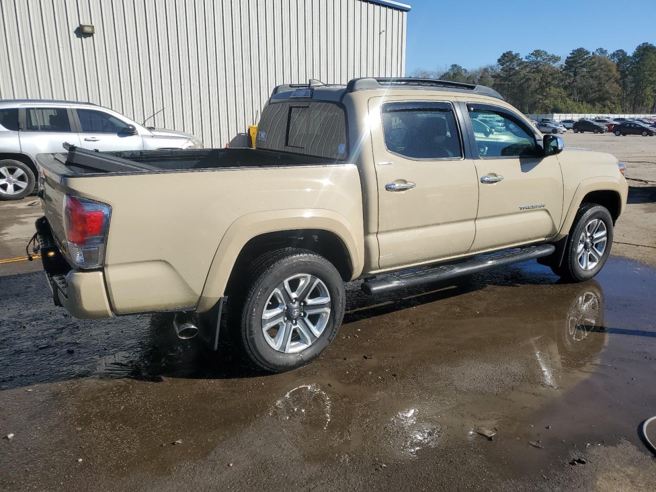2019 TOYOTA TACOMA DOU - Фото 3