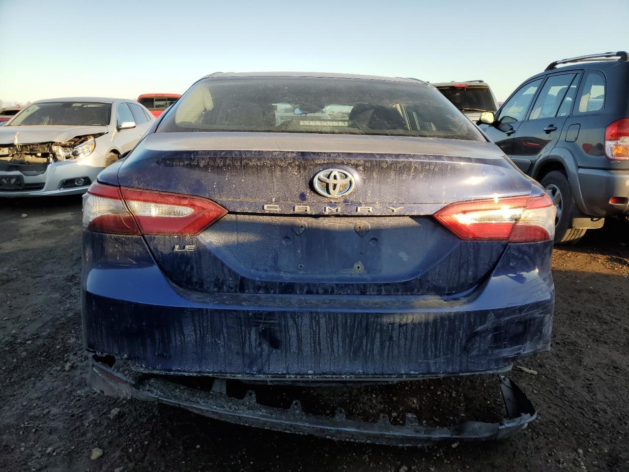 2018 TOYOTA CAMRY LE - Image 6