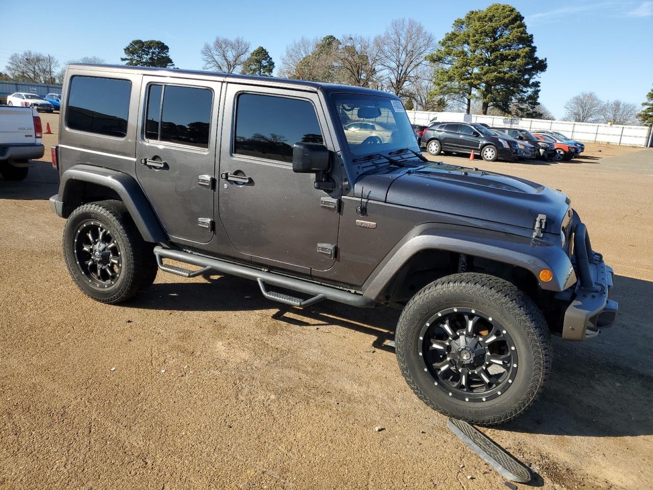 2017 JEEP WRANGLER U - Image 4
