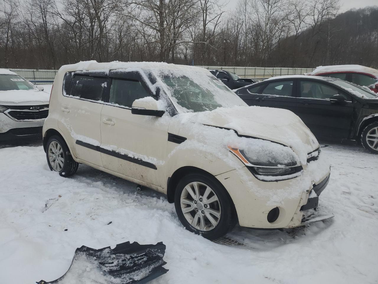 2013 KIA SOUL + - Image 4