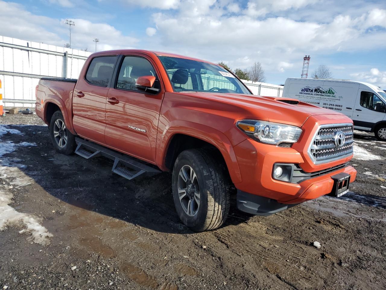 2017 TOYOTA TACOMA DOU - Фото 4