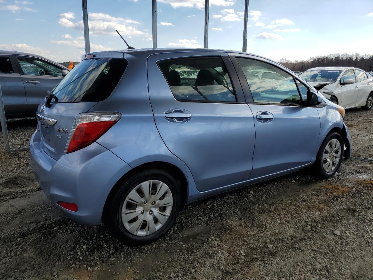2012 TOYOTA YARIS - Фото 3