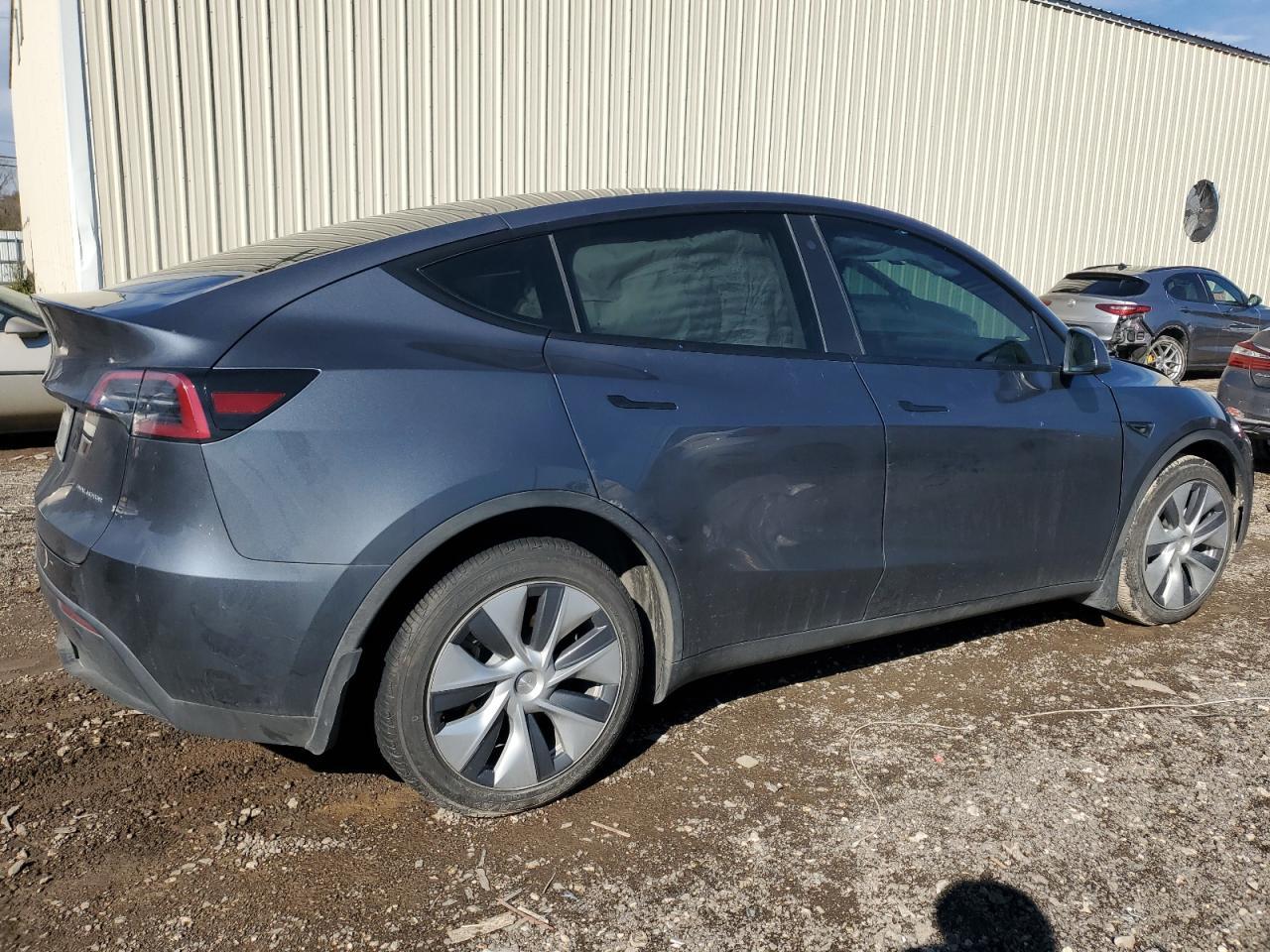 2023 TESLA MODEL Y - Image 3