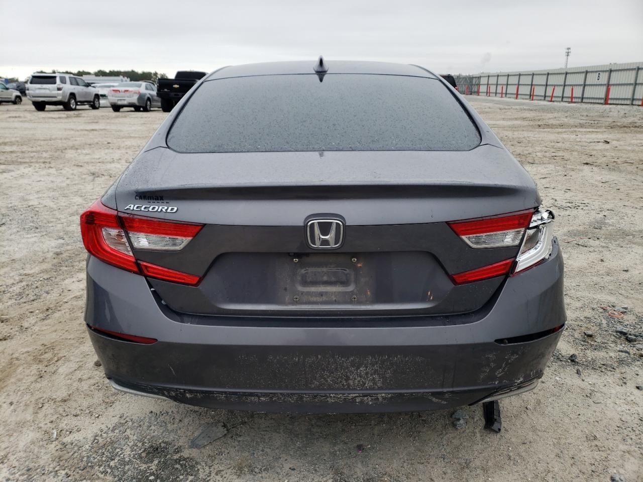 2018 HONDA ACCORD LX - Image 6