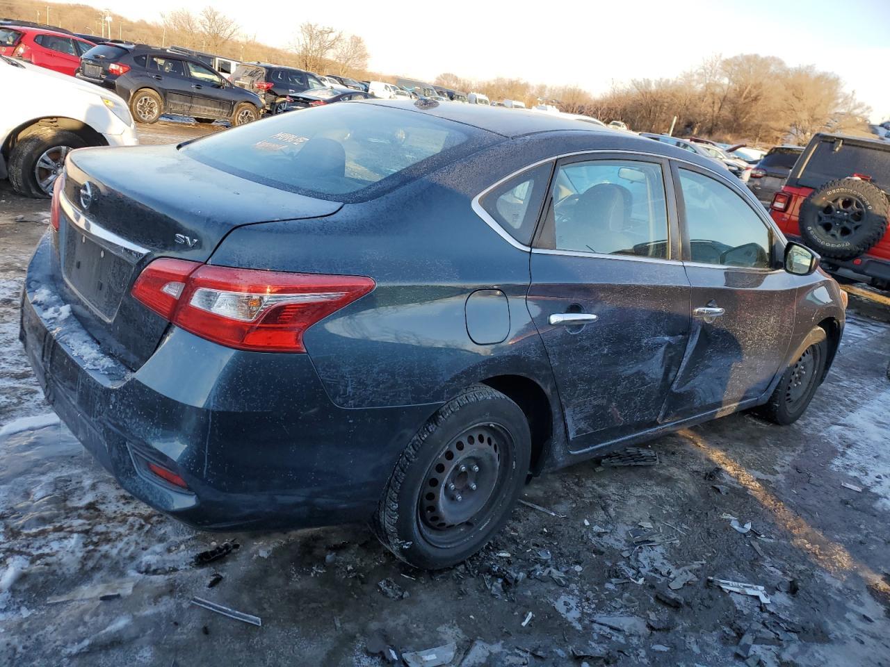 2017 NISSAN SENTRA S - Фото 3