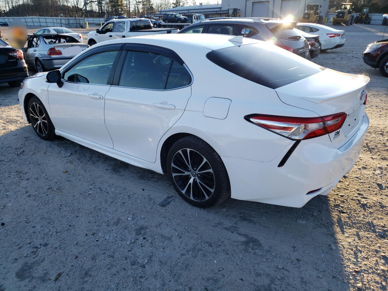 2020 TOYOTA CAMRY SE - Image 2