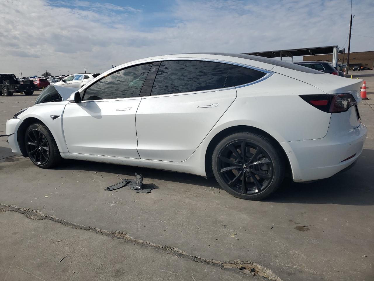 2019 TESLA MODEL 3 - Image 2