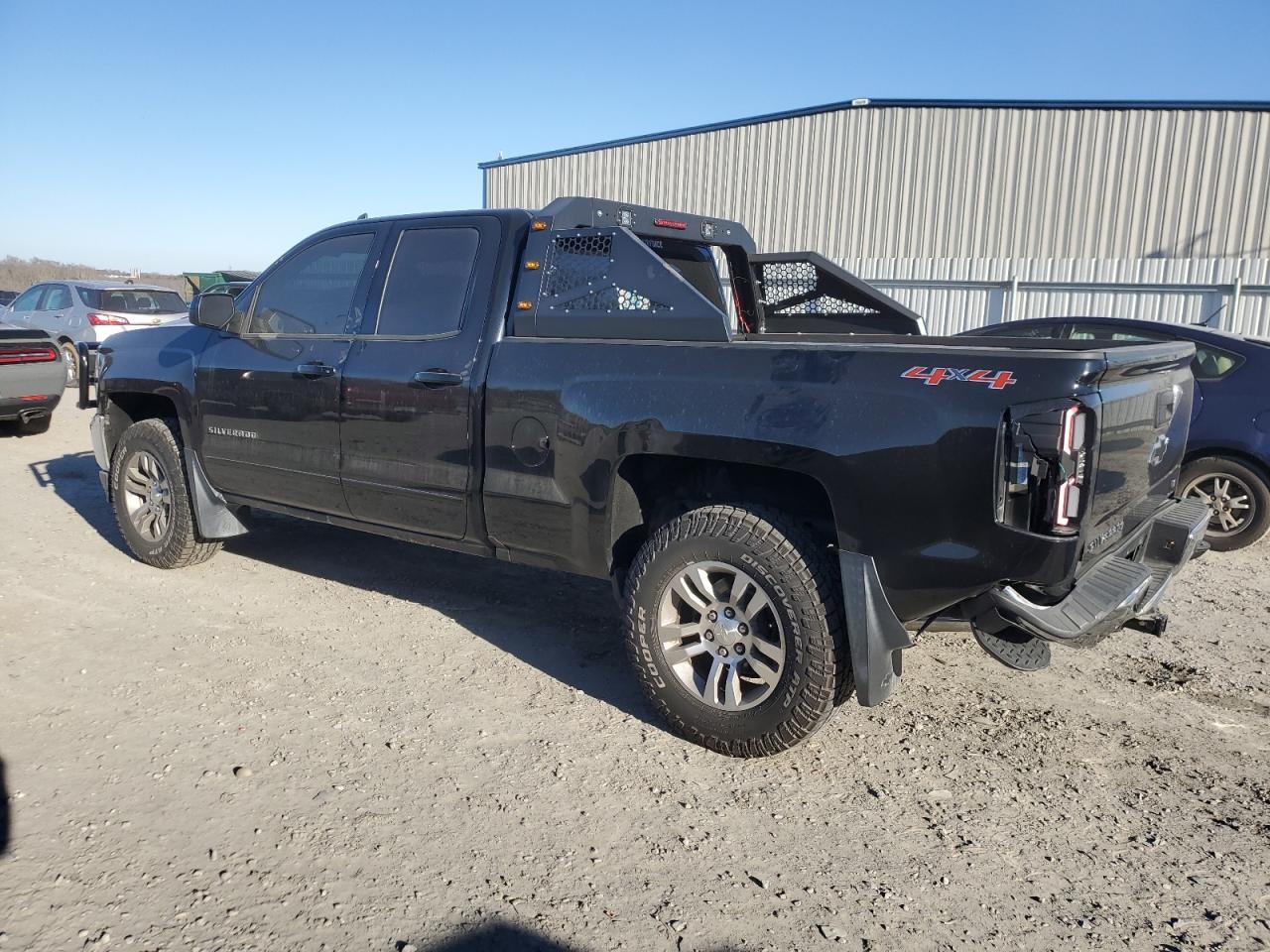 2016 CHEVROLET SILVERADO - Фото 2