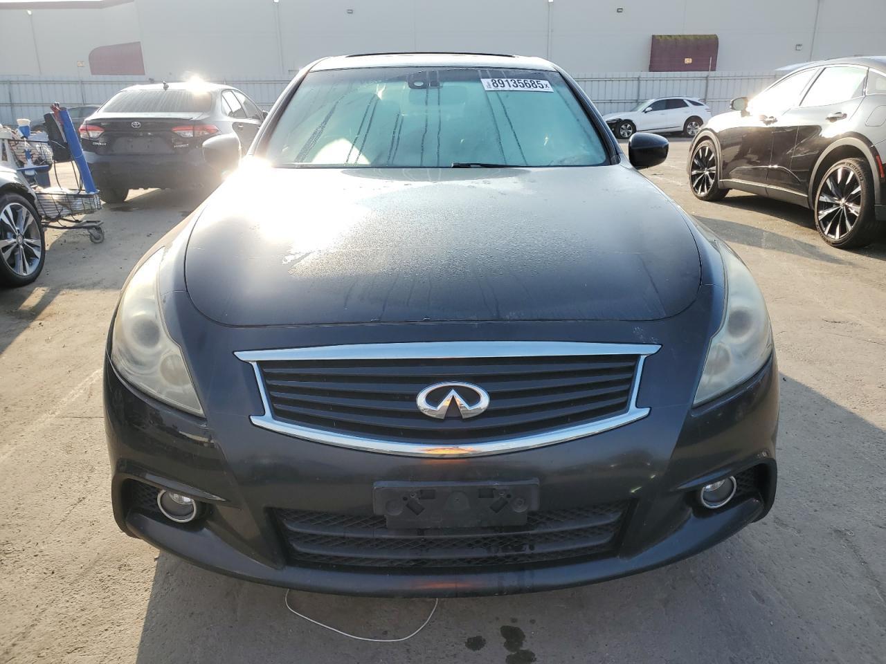 2011 INFINITI G37 - Фото 5