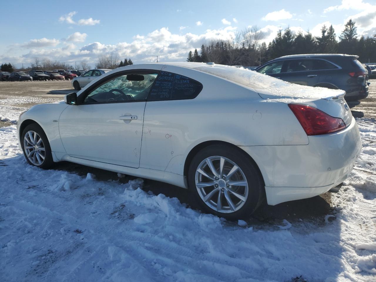 2011 INFINITI G37 - Image 2