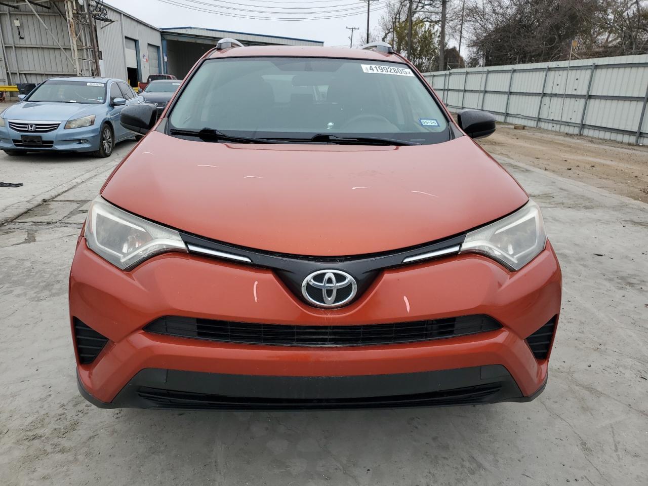 2016 TOYOTA RAV4 LE - Фото 5