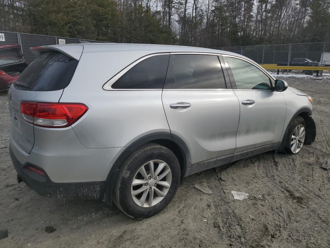 2017 KIA SORENTO LX - Фото 3