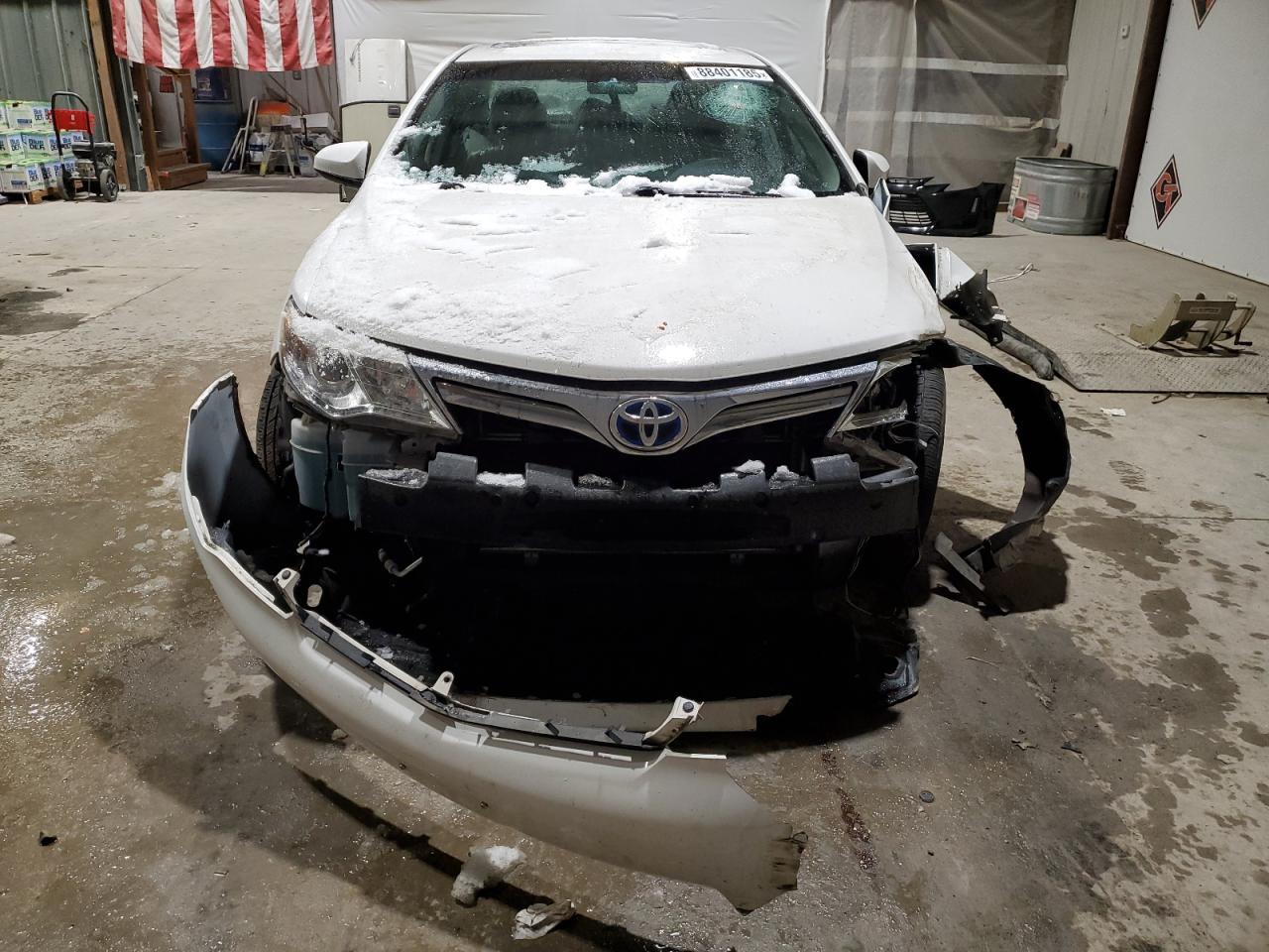 2012 TOYOTA CAMRY HYBR - Фото 5