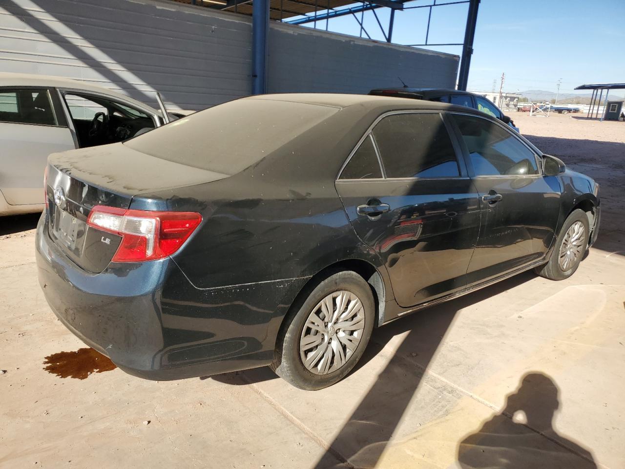 2014 TOYOTA CAMRY L - Фото 3