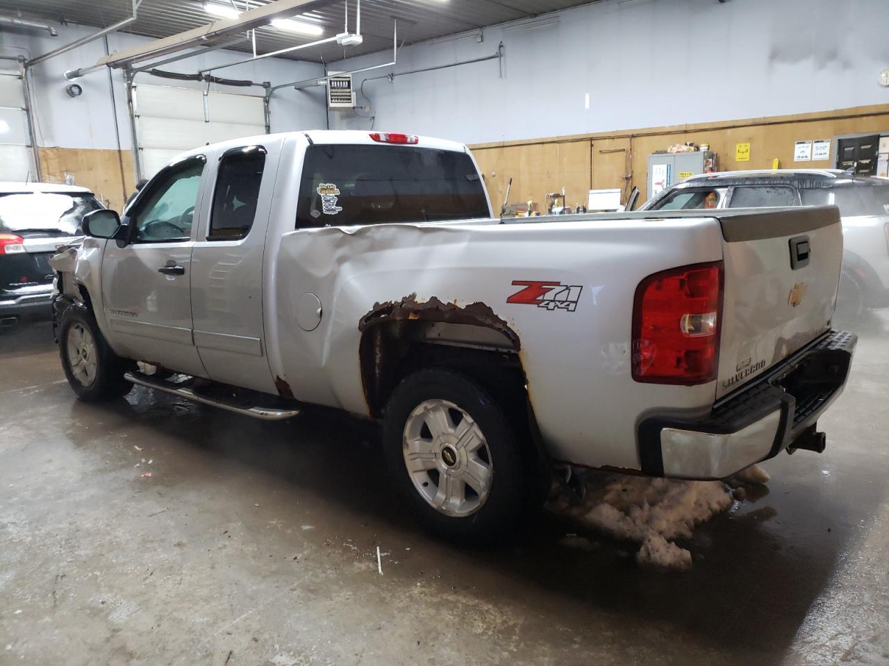 2013 CHEVROLET SILVERADO - Image 2